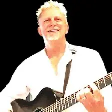 Live Music: Sean Lewis